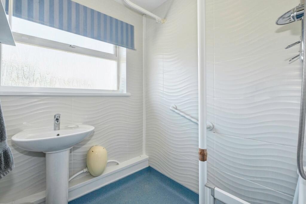 Additional image 10 of Drake Avenue, Eastbourne, BN23