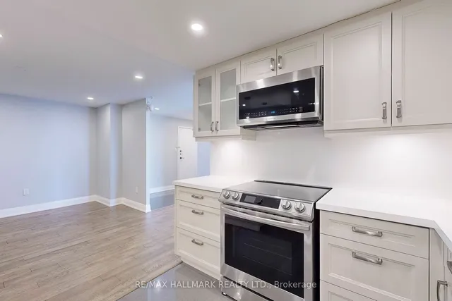 Additional image 15 of 65 Skymark Dr Unit 1707