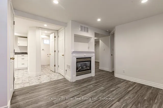 Additional image 30 of 2 Bond St