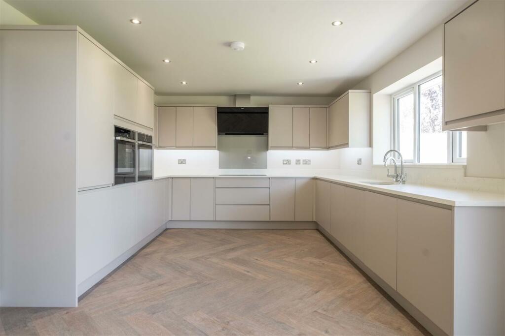 Additional image 8 of Woodlinken Drive, Verwood