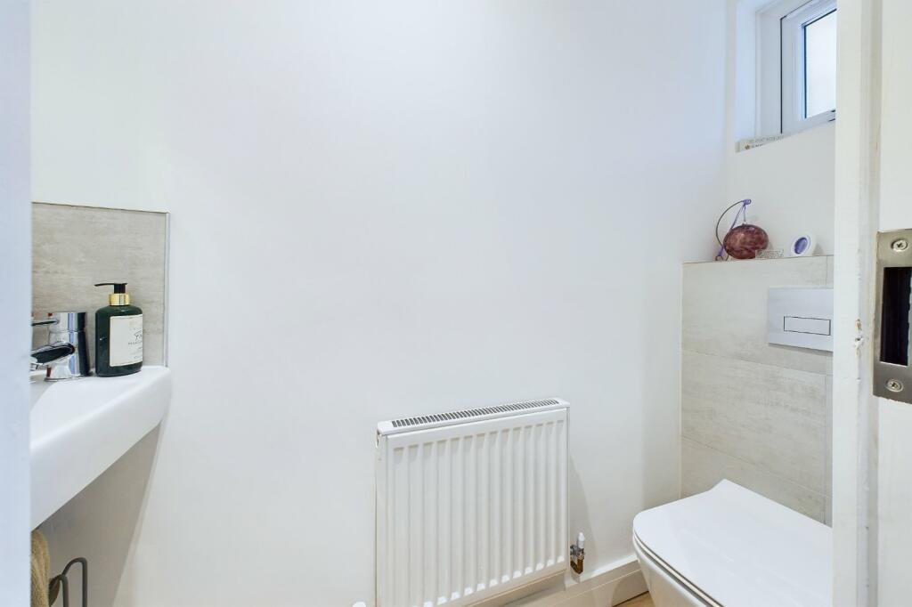 Additional image 17 of Twin Oaks Close, Broadstone, Dorset, BH18