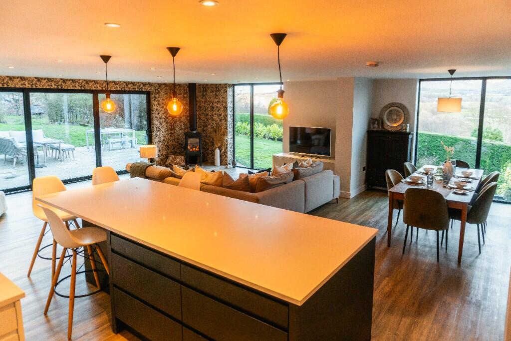 Additional image 5 of Heatherside Road, Bury, Greater Manchester, BL0