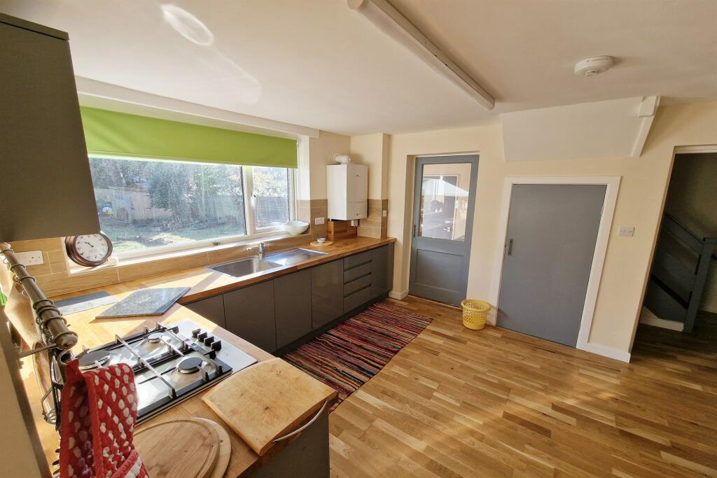 Additional image 8 of Broadstone