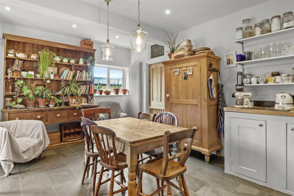 Additional image 8 of Windsor Road, Hailsham