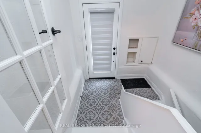 Additional image 26 of 905 & 907 Glencairn Ave