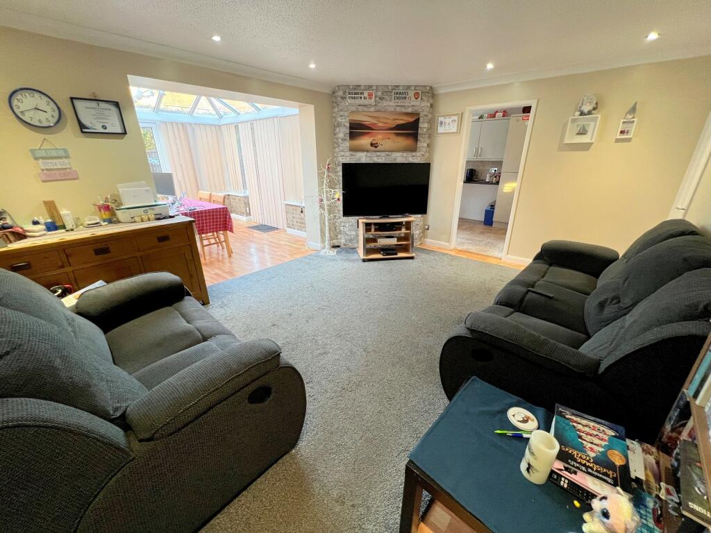 Additional image 2 of Chatsworth Way, New Milton, Hampshire. BH25 5UL