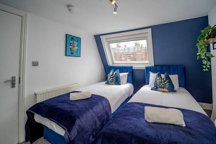 Additional image 4 of Western Road, Hove