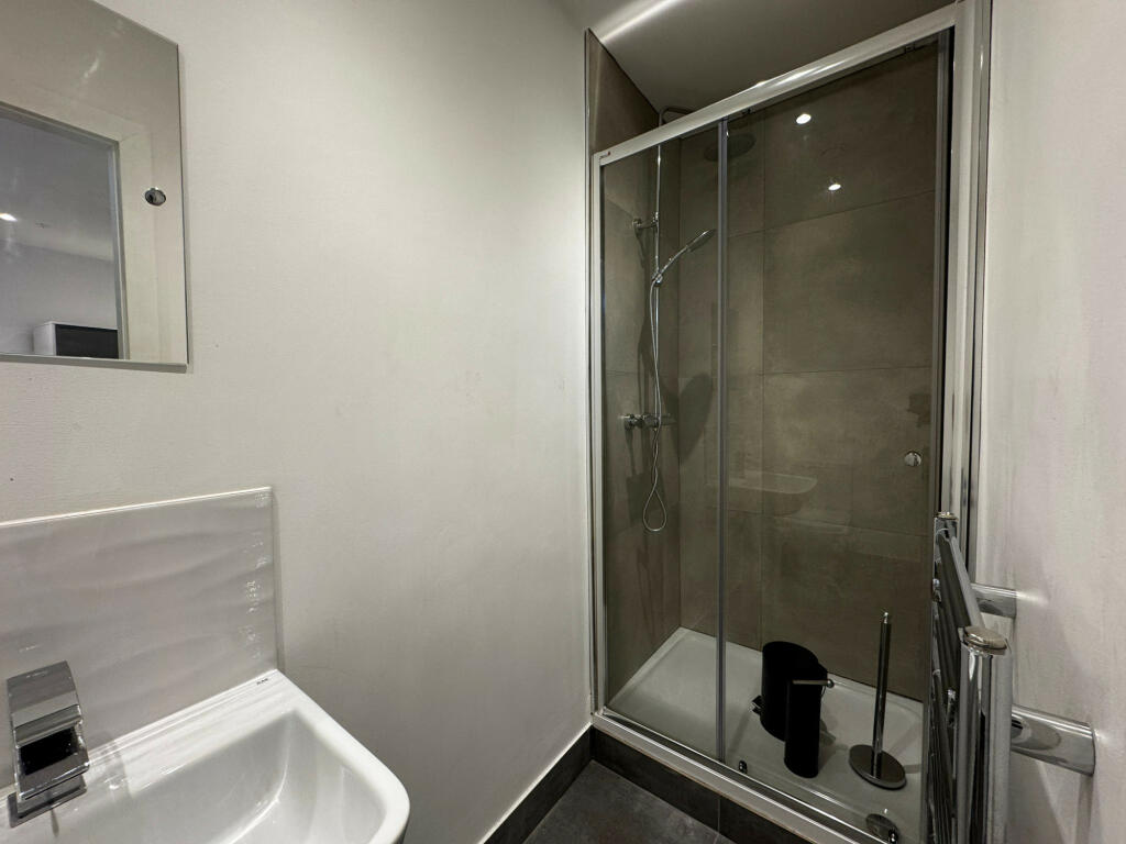 Additional image 4 of 21 Silver Street, Bury, Lancashire, BL9