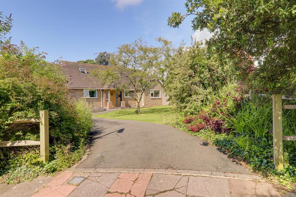 Additional image 27 of Furzeholme, High Salvington, Worthing, BN13 3BS