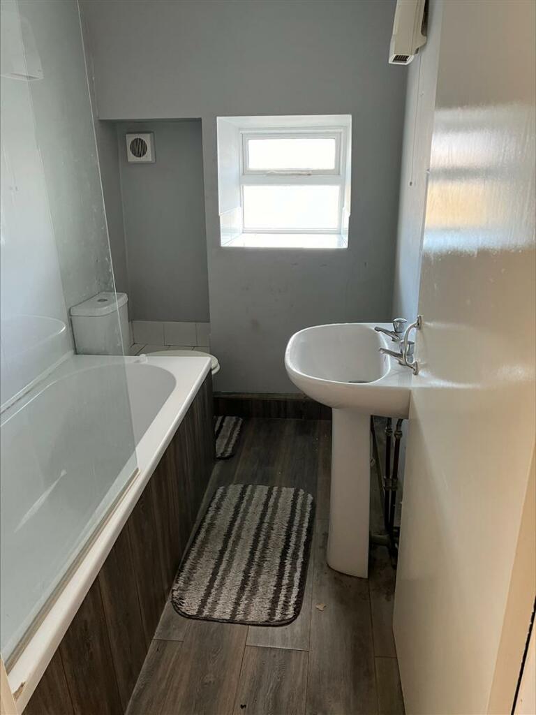 Additional image 4 of Flat 4, 2 Chapel Lane, Keighley BD21 2AJ