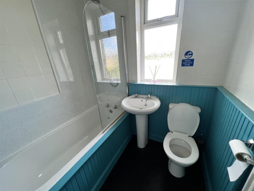 Additional image 9 of Vacant Unit, Wyke, West Yorkshire