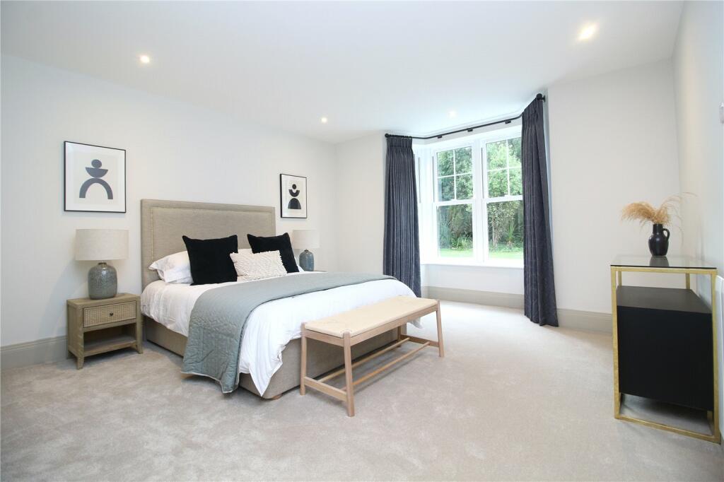 Additional image 8 of Chewton Farm Road, Highcliffe, Dorset, BH23