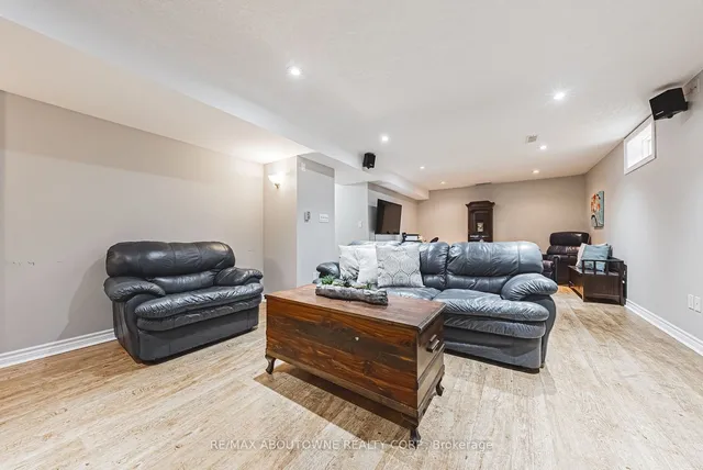 Additional image 27 of 94 Valmont St