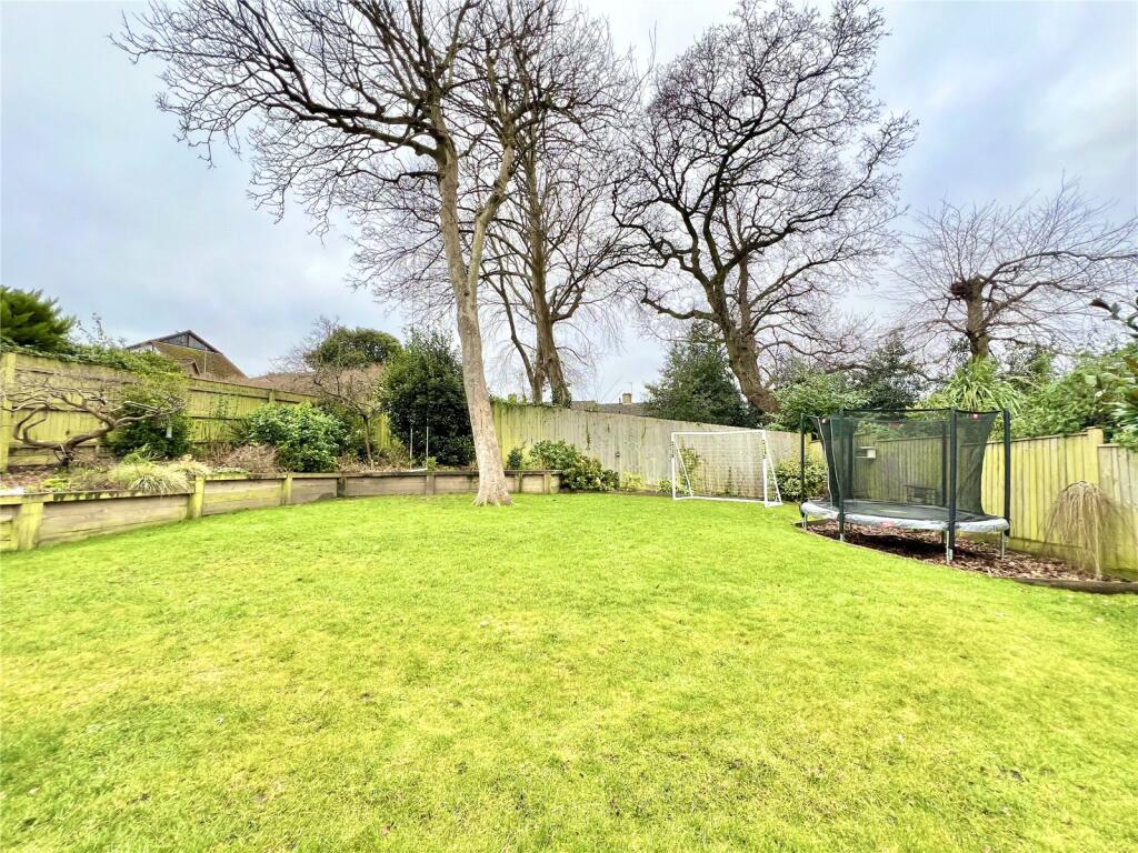 Additional image 21 of Curzon Way, Highcliffe On Sea, Christchurch, Dorset, BH23