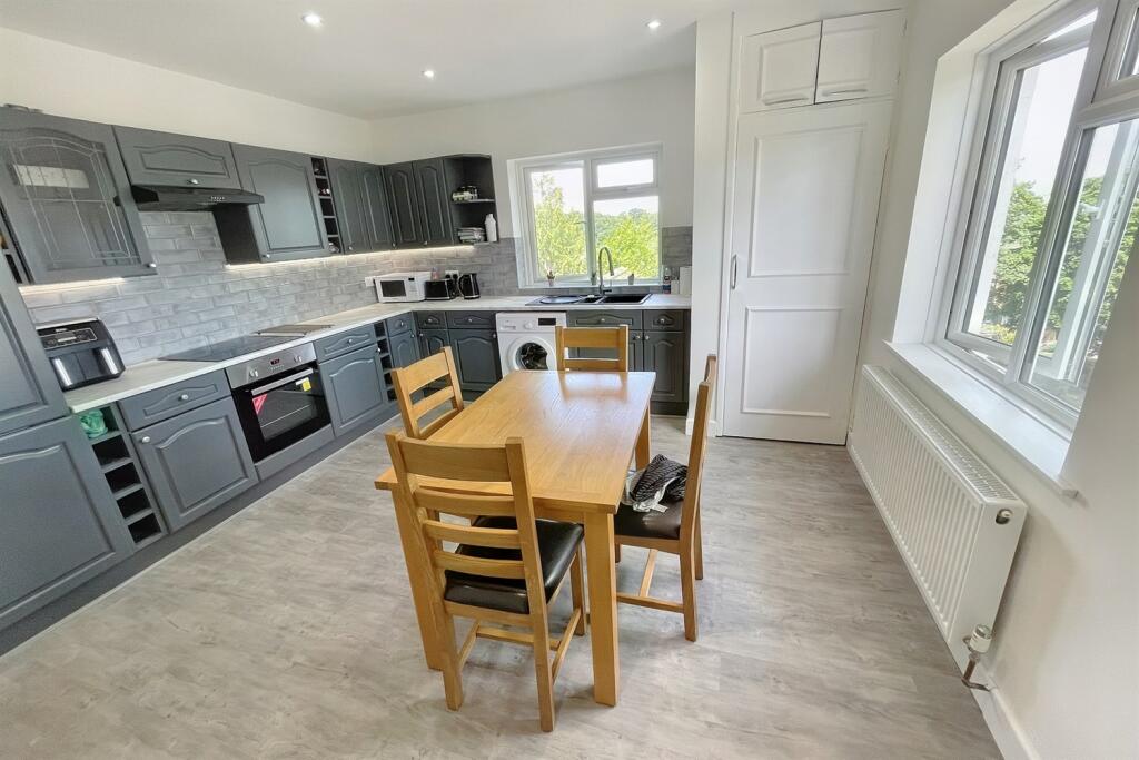 Additional image 9 of Queens Park