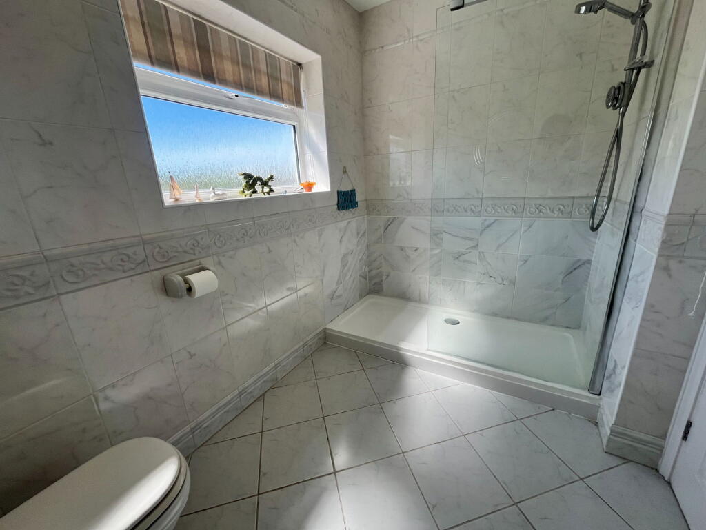 Additional image 9 of Oval Waye, South Ferring, West Sussex, BN12