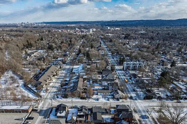 Additional image 48 of 2 Bond St