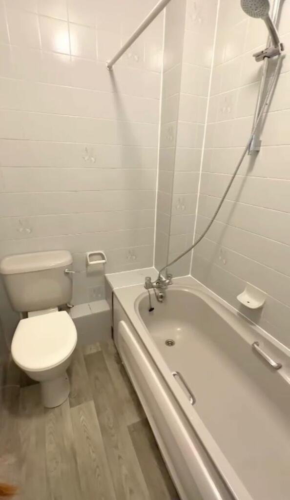 Additional image 7 of Studio Flat - Town Centre - £800 pcm