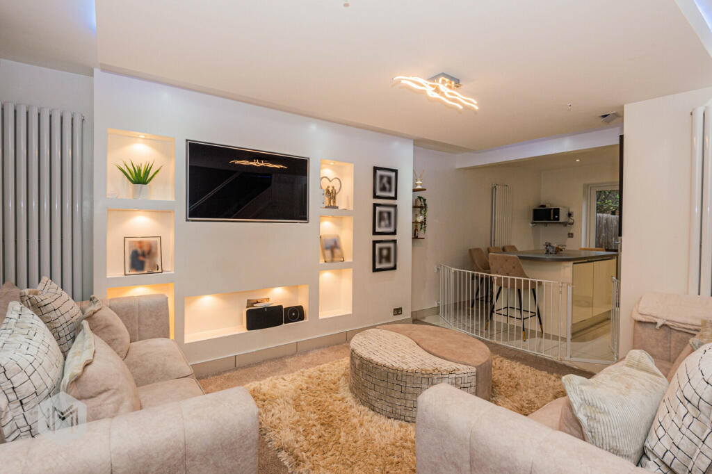 Grasmere Drive, Bury, Greater Manchester, BL9 9GA