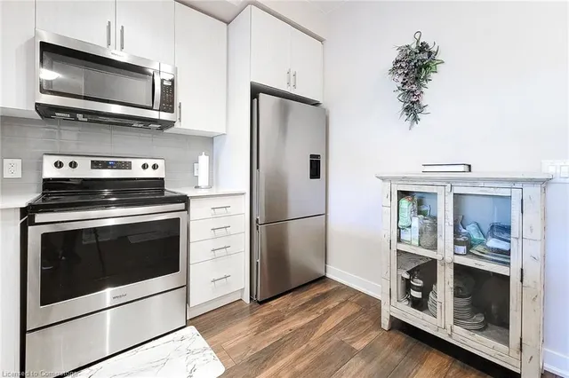 Additional image 14 of 320 Plains Rd Unit 212