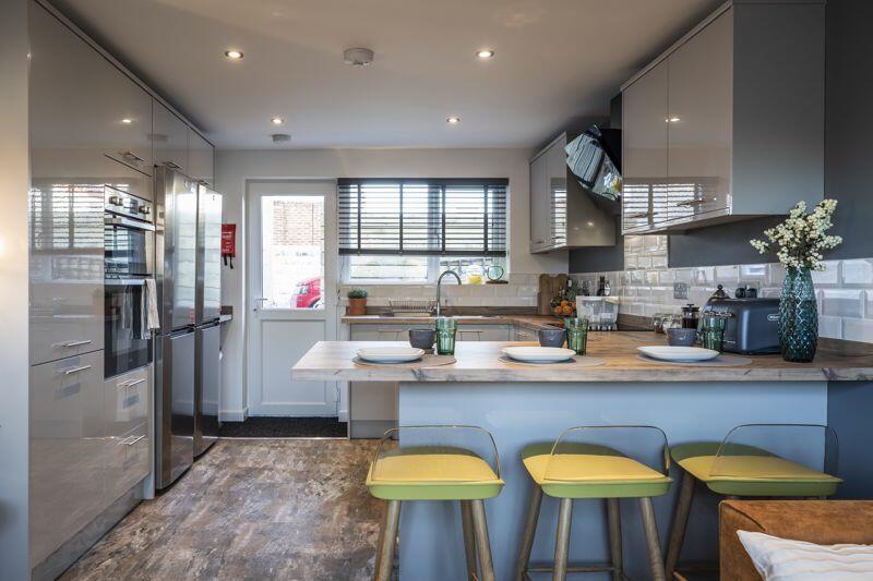 Additional image 4 of BEAUTIFUL LARGE DOUBLE ENSUITE ROOM IN BRANKSOME - 141 ALDER ROAD, POOLE