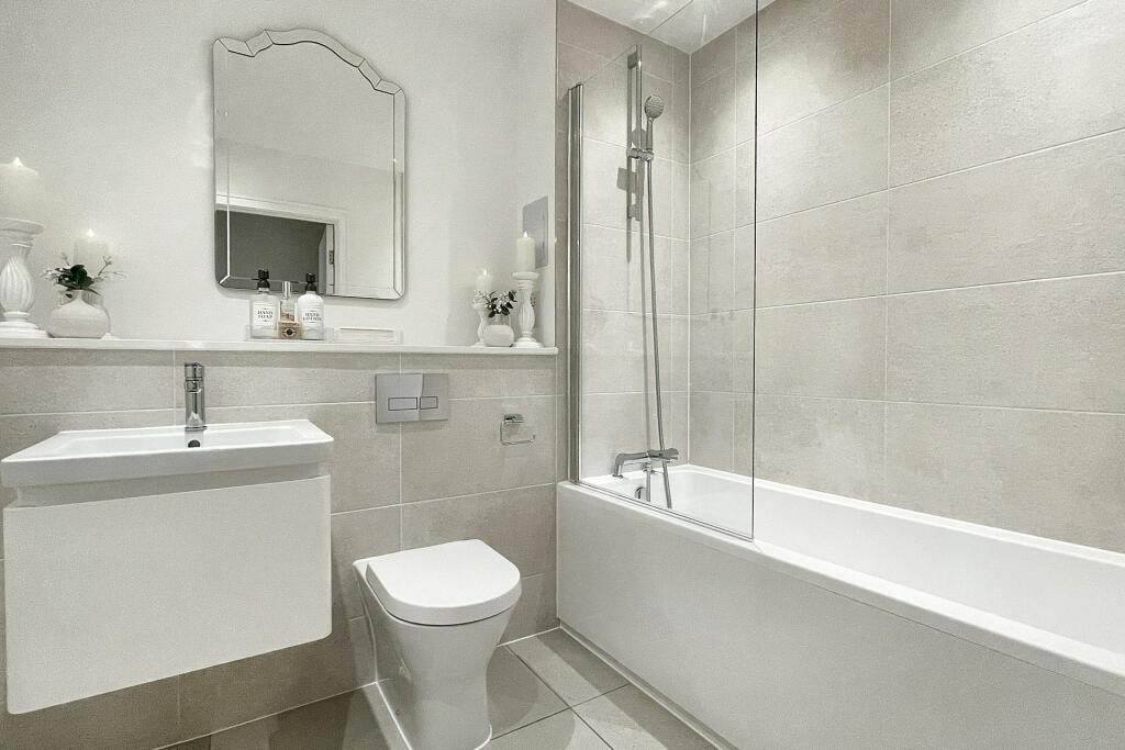 Additional image 8 of West Cliff