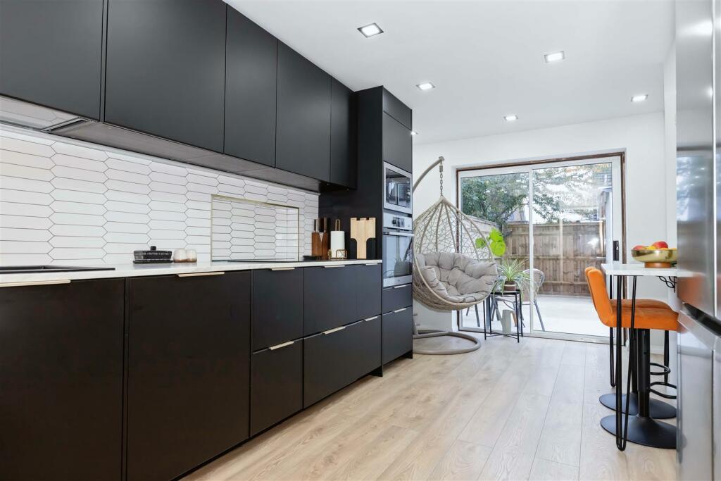 Additional image 7 of Sherbrooke Close, Worthing