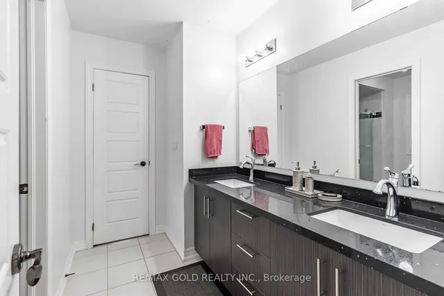 Additional image 28 of 2 Lackington St