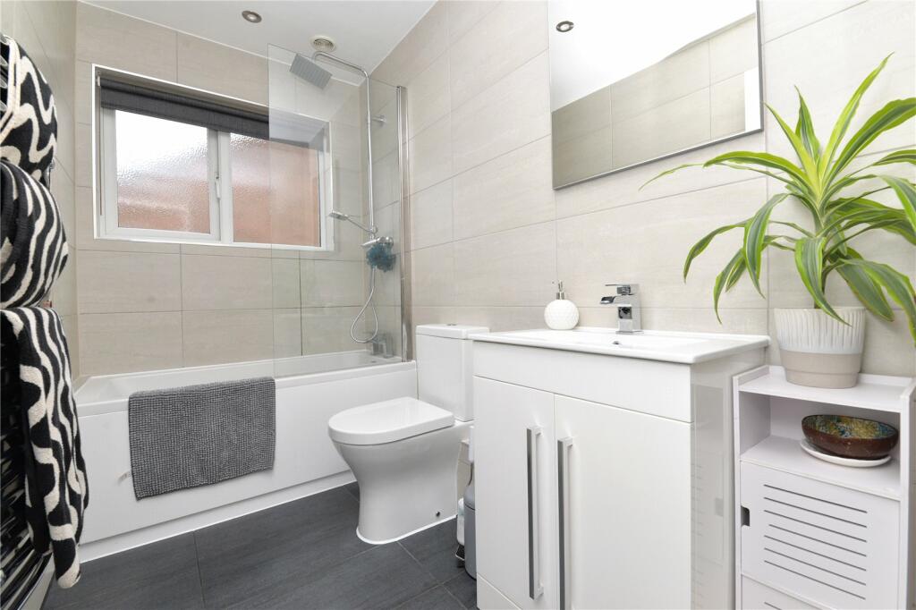 Additional image 8 of Carisbrooke Court, New Milton, Hampshire, BH25