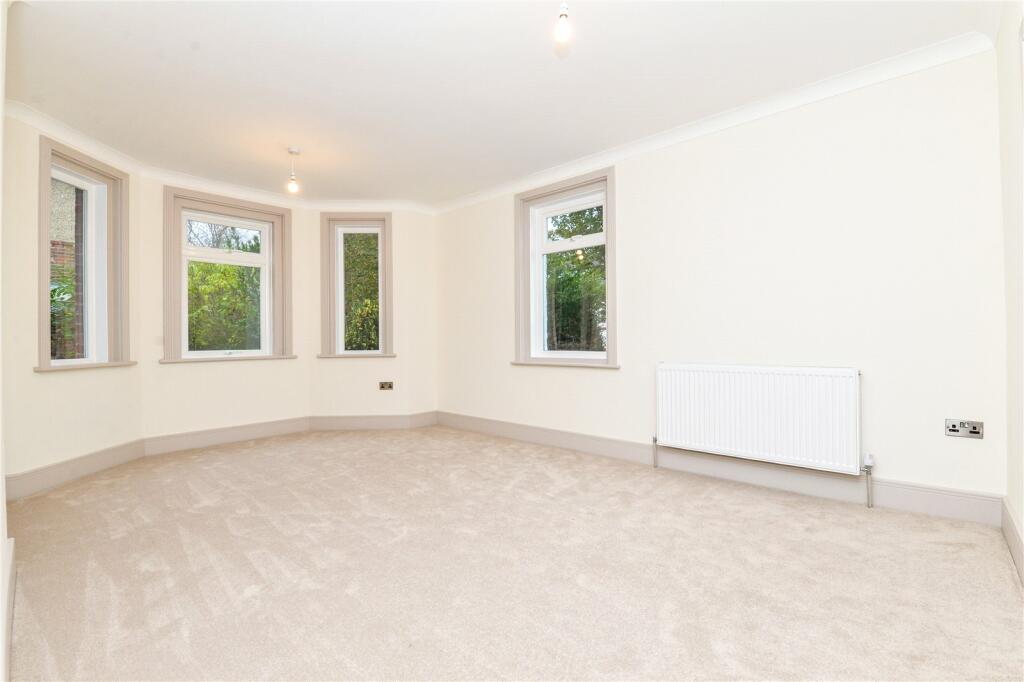 Additional image 5 of York Avenue, New Milton, Hampshire, BH25