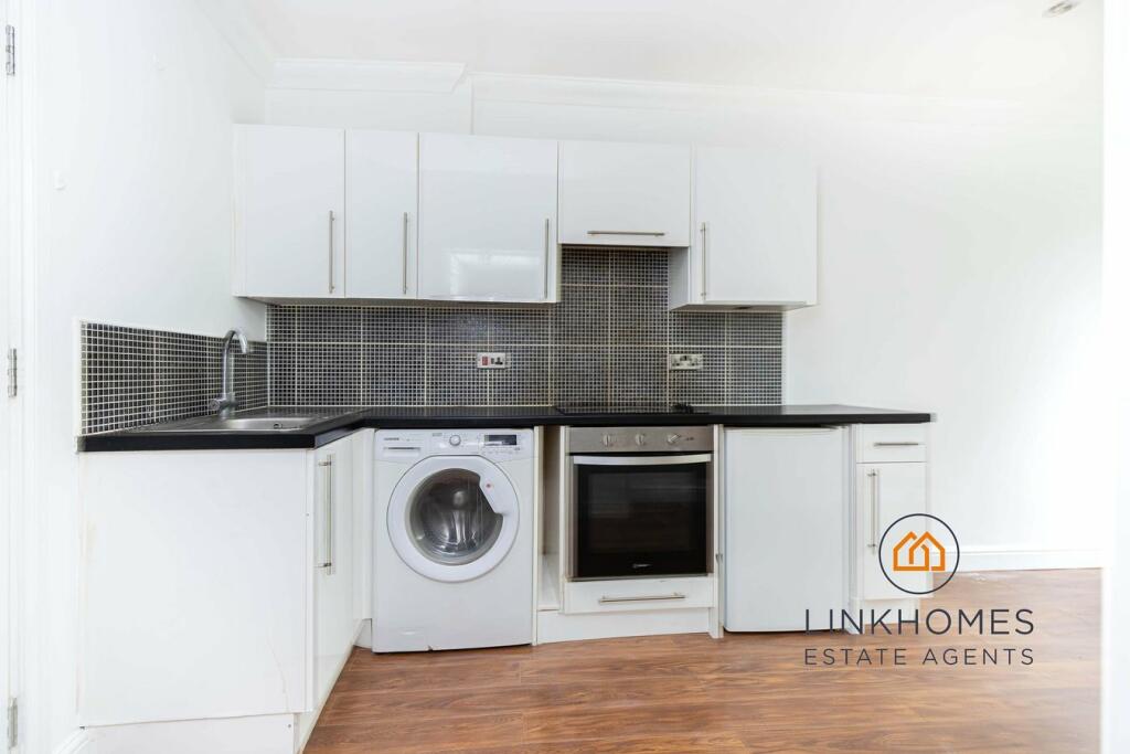 Additional image 2 of Pine Tree Glen, Bournemouth, BH4