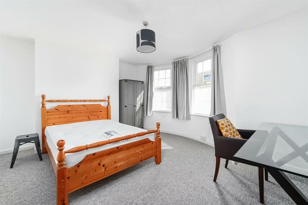 Additional image 10 of London Road