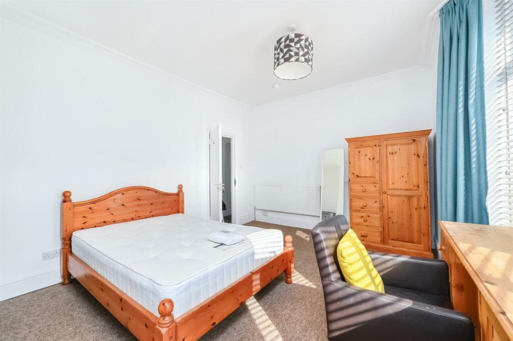 Additional image 9 of London Road