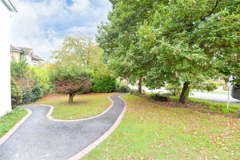 Additional image 20 of York Avenue, New Milton, Hampshire, BH25