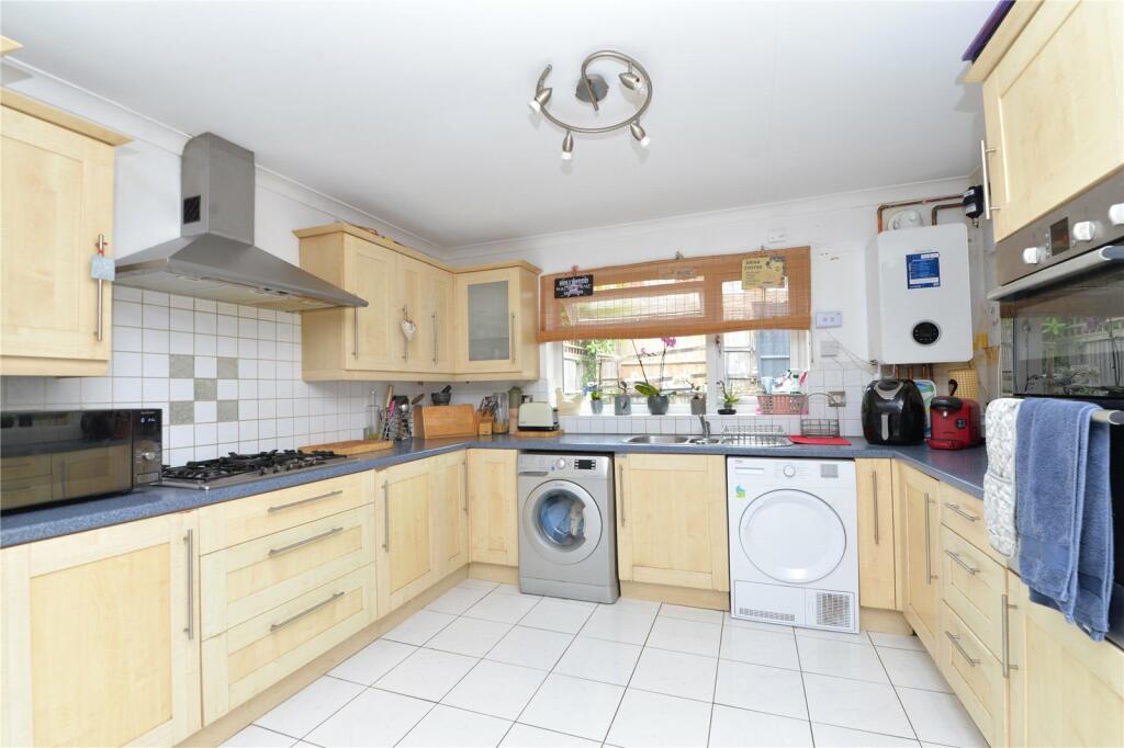 Additional image 4 of Willowdene Close, New Milton, Hampshire, BH25