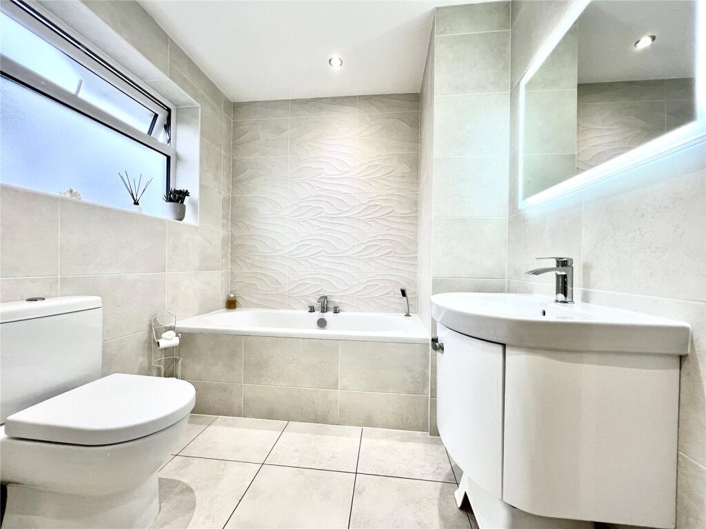 Additional image 17 of Curzon Way, Highcliffe On Sea, Christchurch, Dorset, BH23