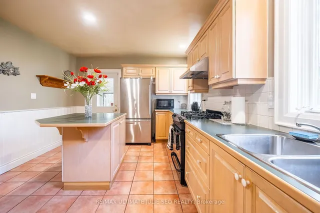 Additional image 16 of 190 Markham St