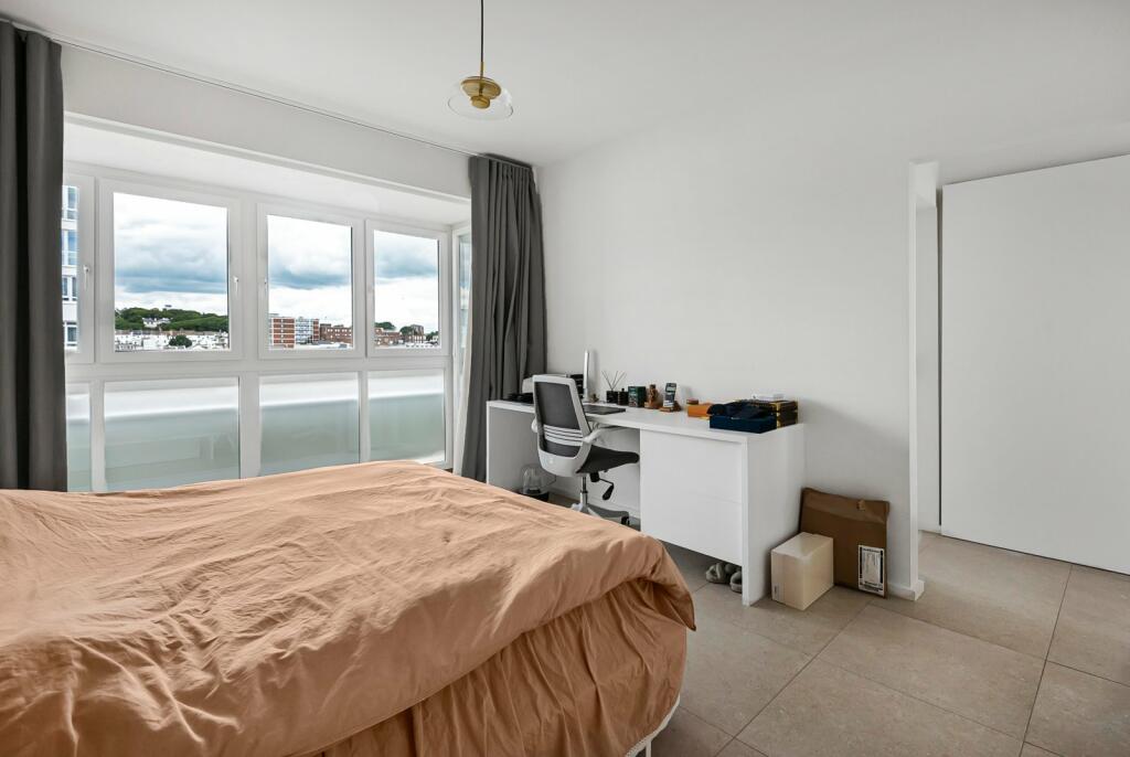 Additional image 11 of 10A Metropole Court, Kings Road, Brighton, BN1