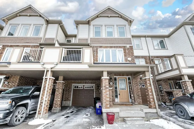 1141 Duignan Cres