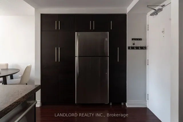 Additional image 15 of 705 King St Unit 603