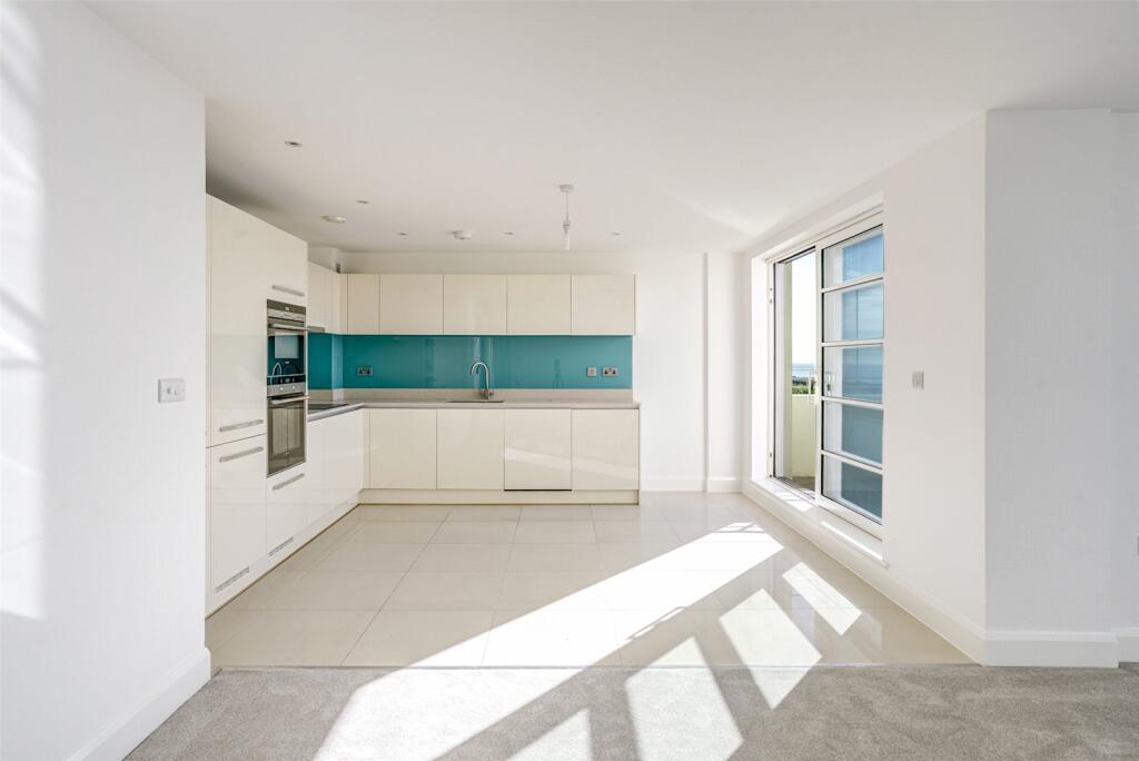 Additional image 33 of Vista Mare East, 42 West Parade, West Worthing, West Sussex, BN11