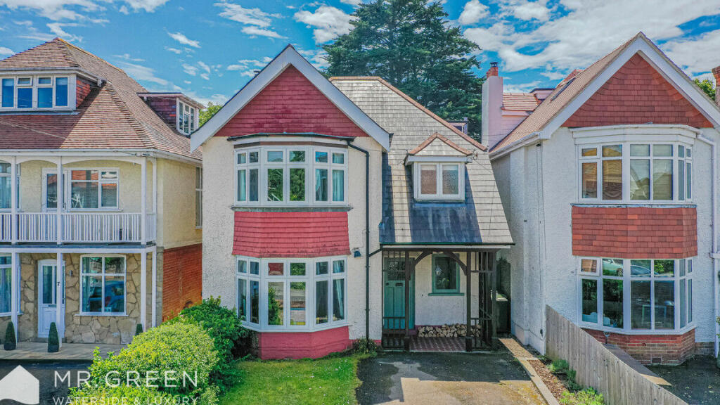 Guildhill Road, Southbourne, Dorset, BH6 3EY