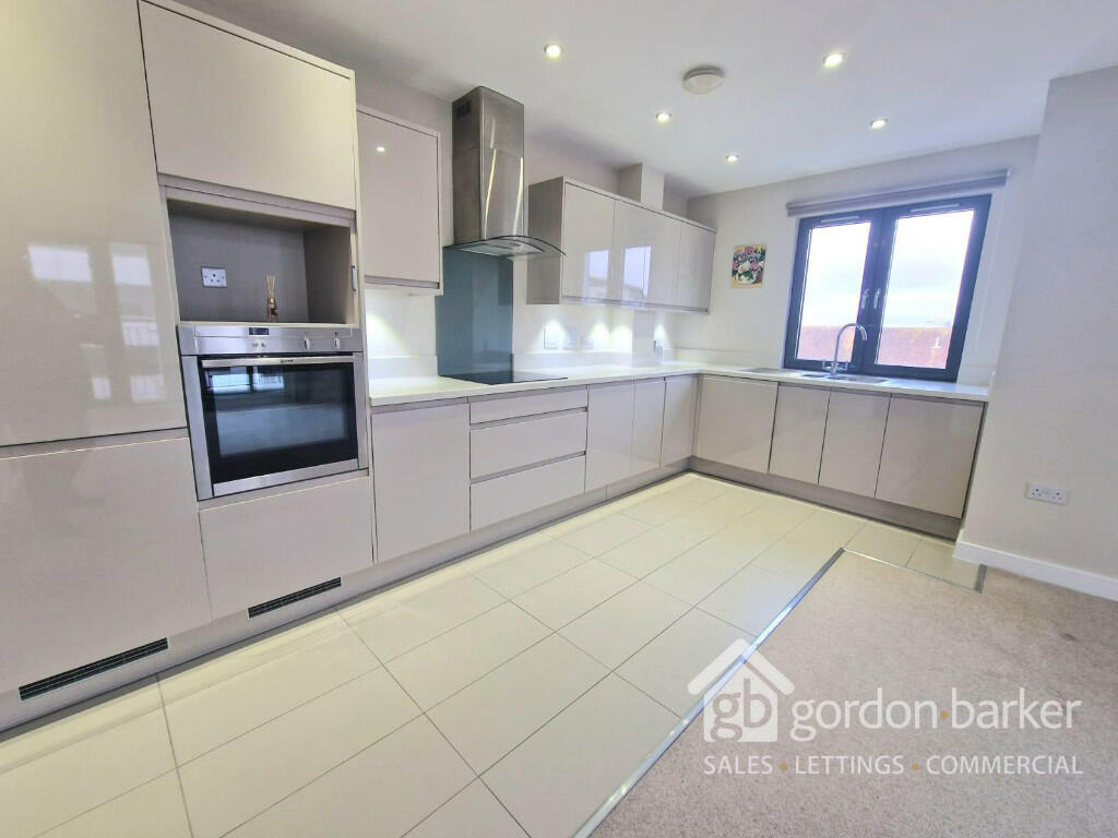 Additional image 3 of New Orchard, Poole, Dorset, BH15