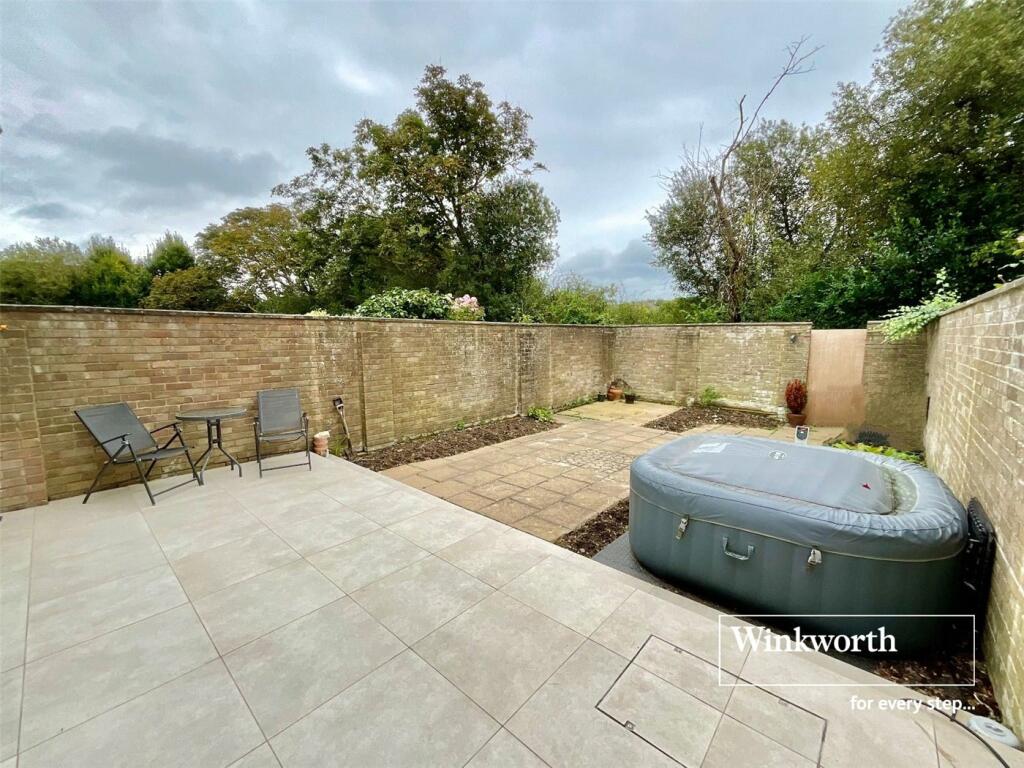 Additional image 16 of Baldwin Close, Christchurch, Dorset, BH23