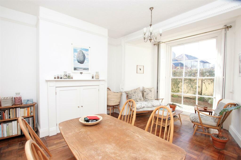 Additional image 8 of Leigh Road, Wimborne