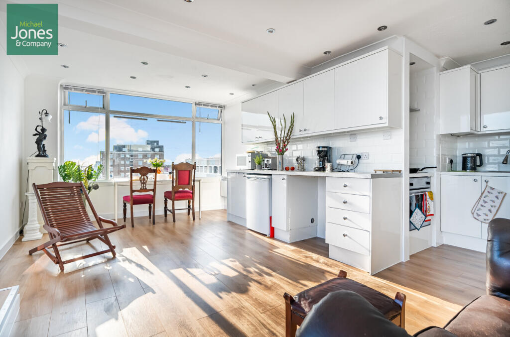 Additional image 4 of Knightsbridge House, Marine Parade, Worthing, West Sussex, BN11