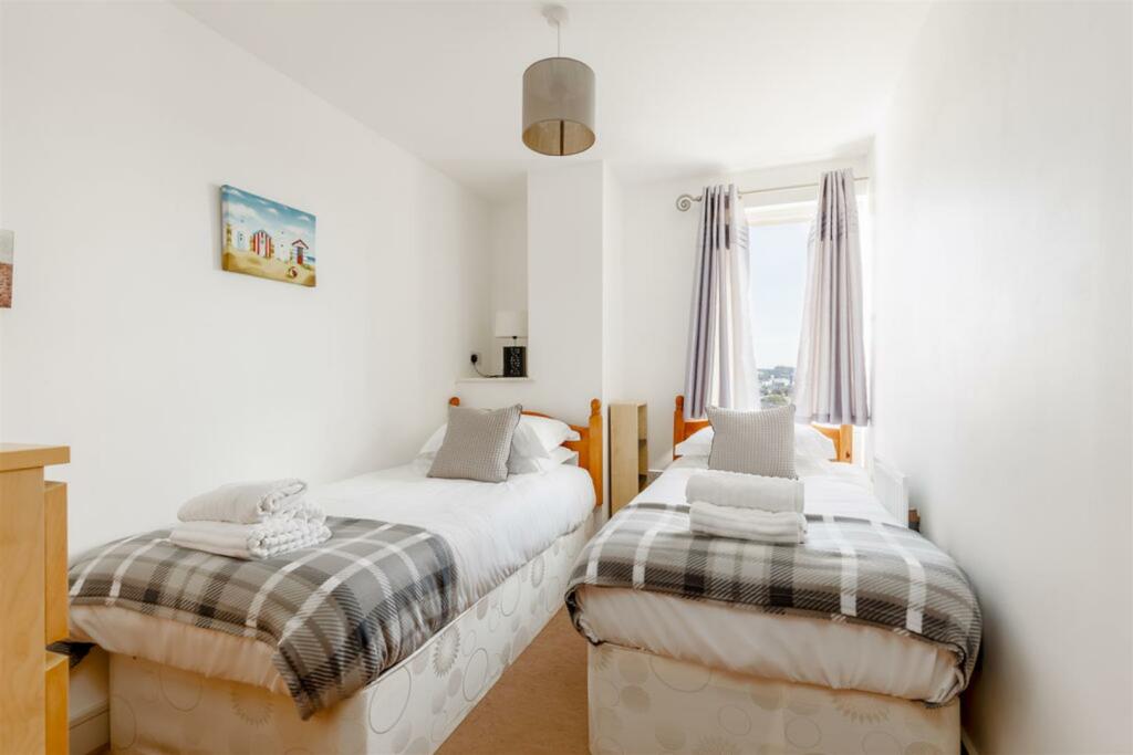 Additional image 11 of High Street, Poole