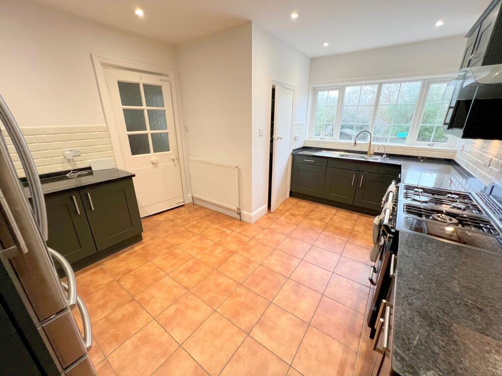 Additional image 6 of Barton Court Avenue, Barton On Sea, New Milton, Hampshire. BH25 7ES