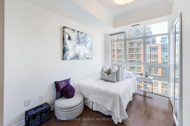 Additional image 23 of 75 East Liberty St Unit 1616