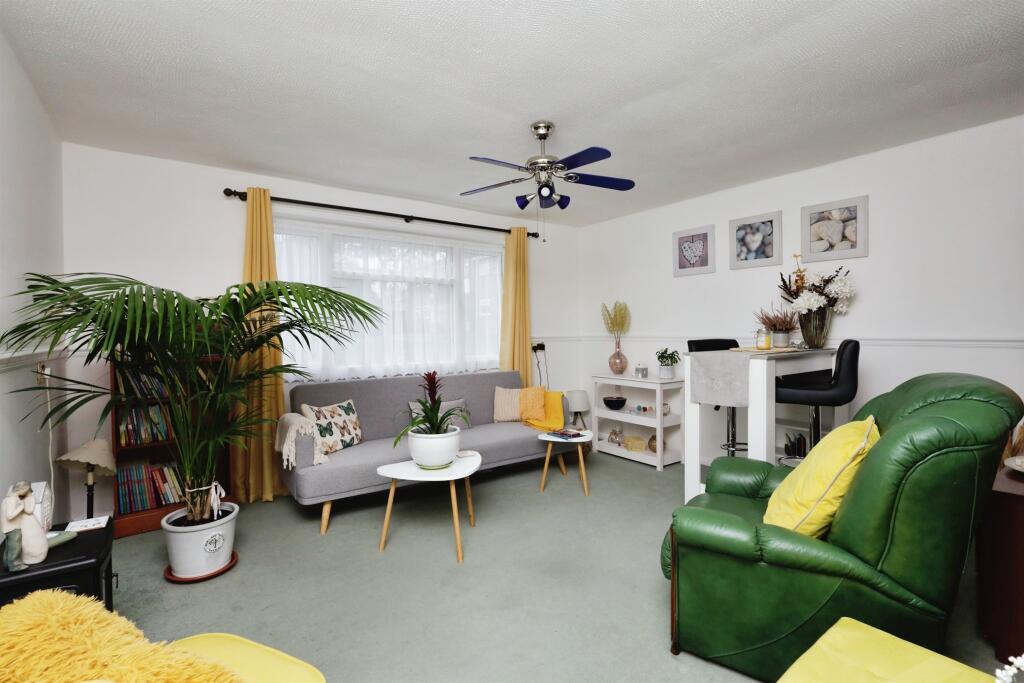 Additional image 4 of Gemma Close, Hailsham